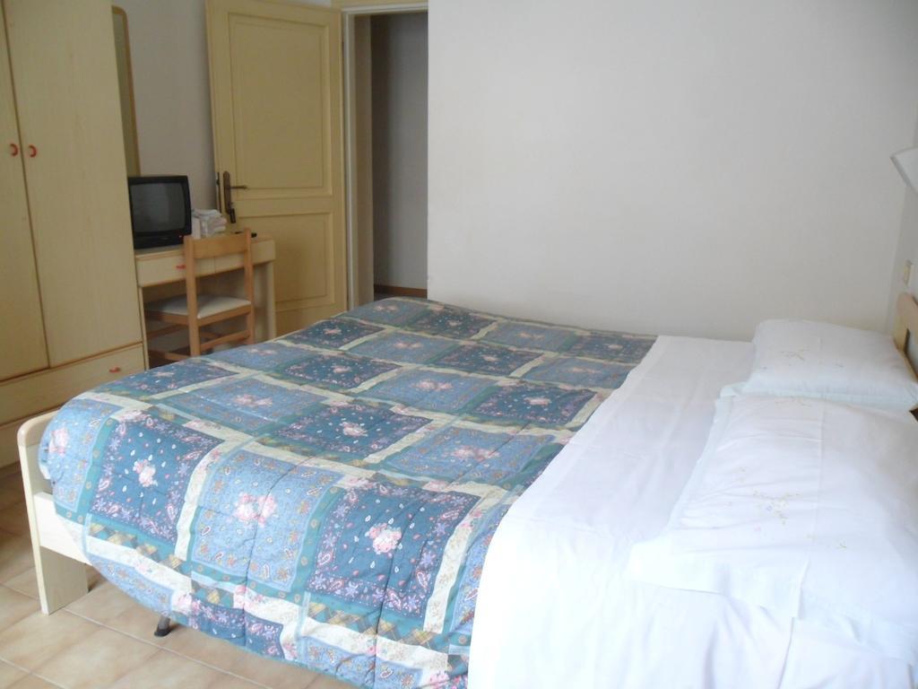 Albergo Giardino Badia Prataglia Ruang foto