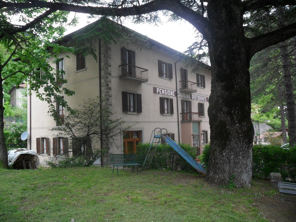 Albergo Giardino Badia Prataglia Bagian luar foto
